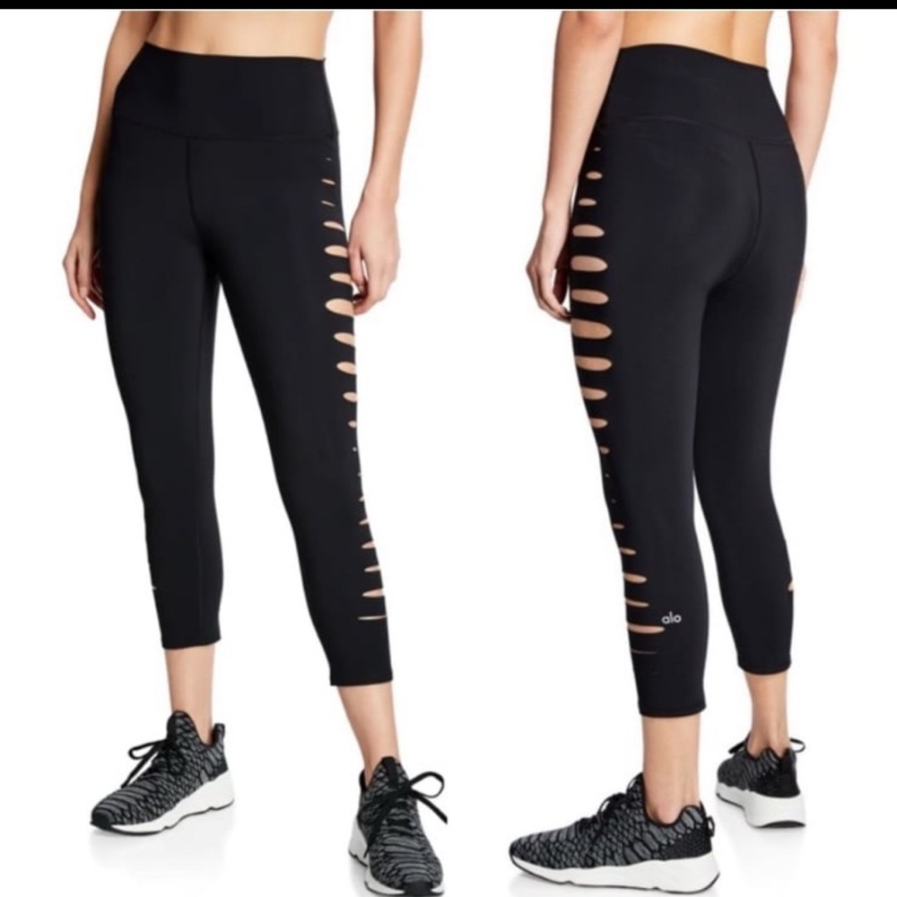 ALO Yoga Black Cutout Capri Leggings